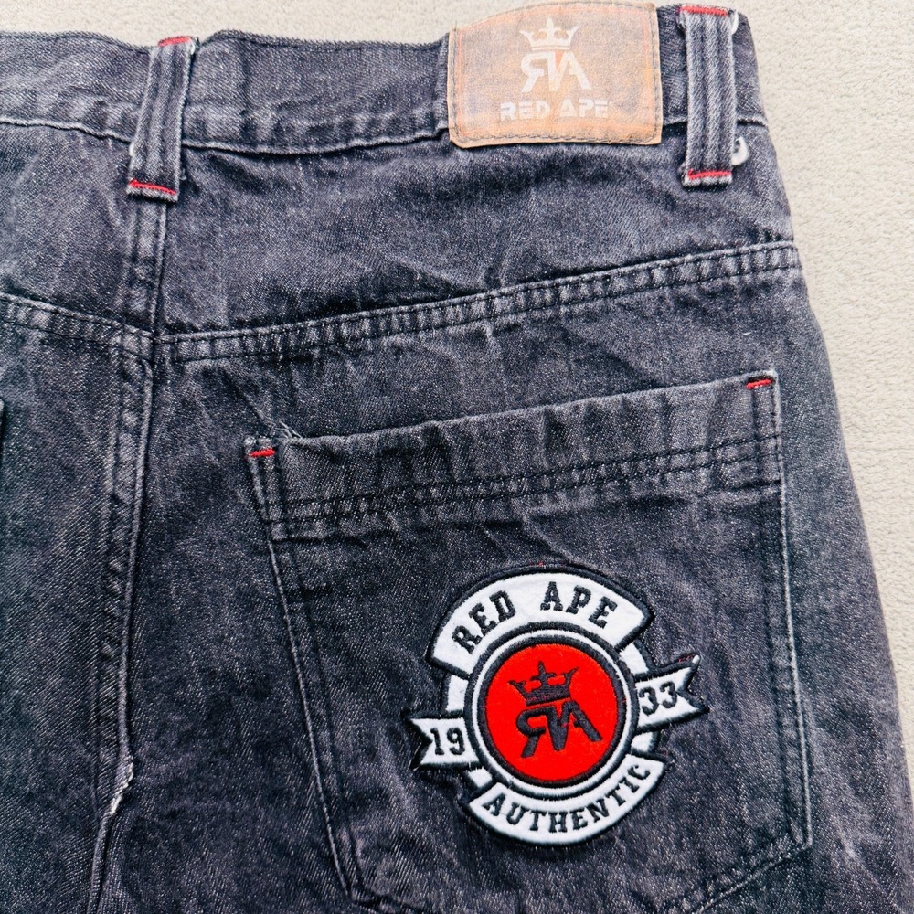Red Ape Shorts Mens 36 Black Red Embroidery On Back Pocket Y2K Skater Streetwear